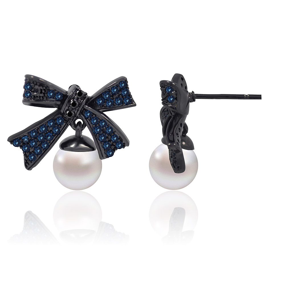 Detailed view of the Blue Bow Pearl Earring craftsmanship