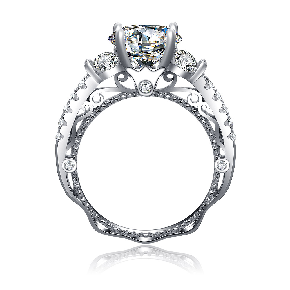 Detaillierter filigraner Ring des Princess Cut Brautring-Sets