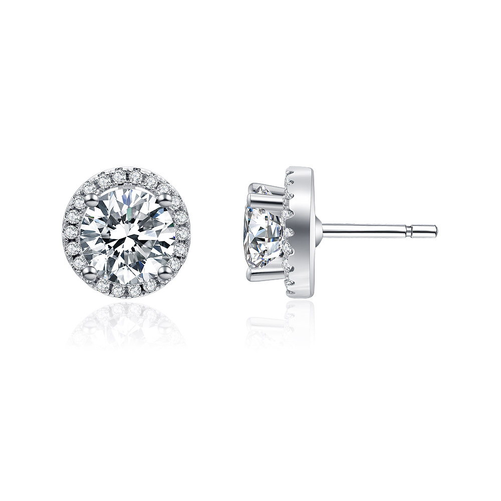 Detailed view of the CZ Solitaire Stud Earring