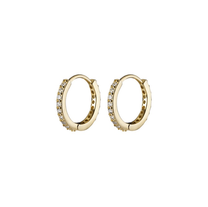 Detailed view of the cubic zirconia stones on the 925 sterling silver huggie earrings