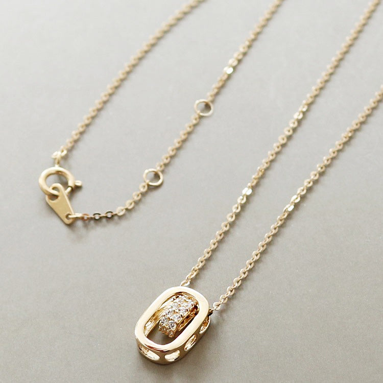 Close-up of the sparkling cubic zirconia on the oval pendant