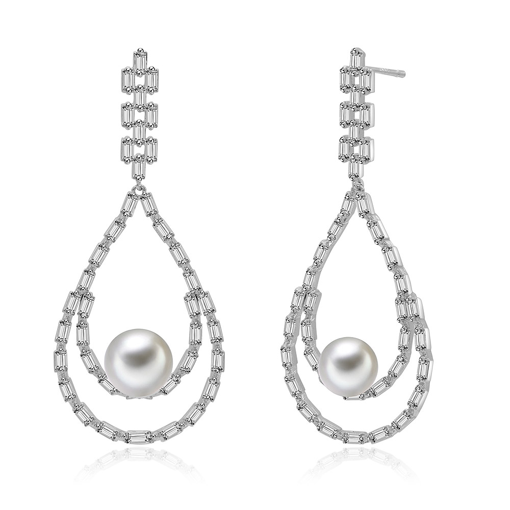 Detailed view of the pearl and cubic zirconia setting
