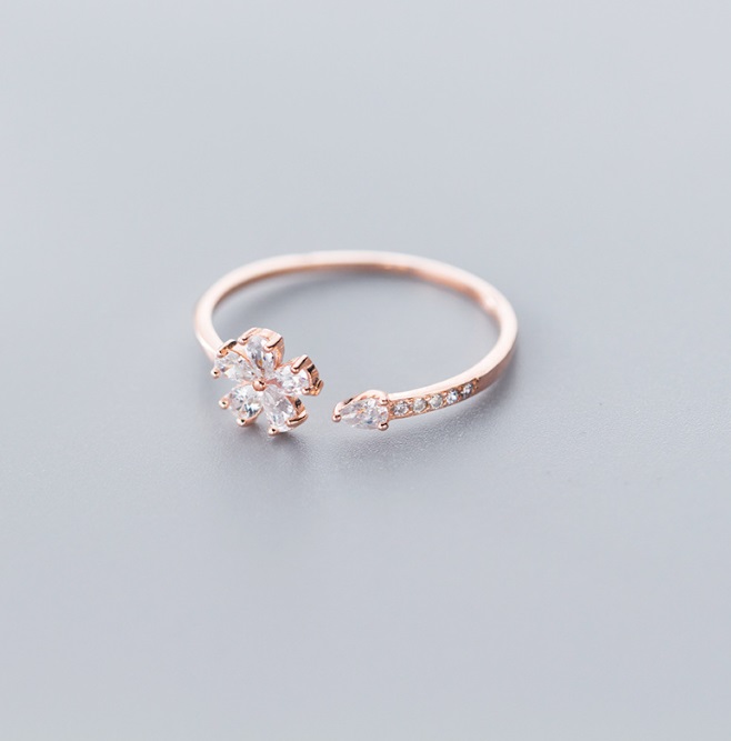 Rose gold version of the 925 sterling silver flower ring with cubic zirconia