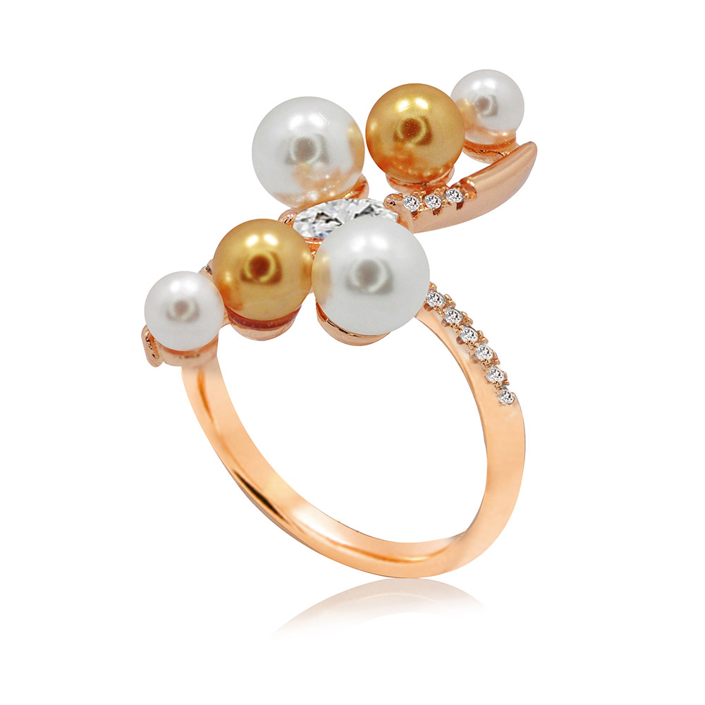 Side view of the Simple Wave Pearl Ring