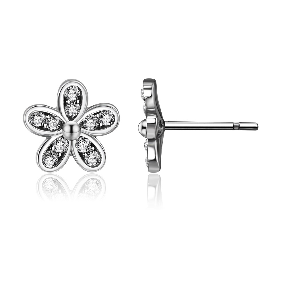 Detailed view of the Silver Morning Dew Flower Earring