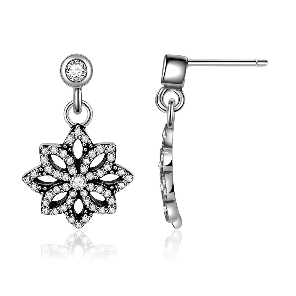 Detailed side view of the Silver Graphic Flower Earring