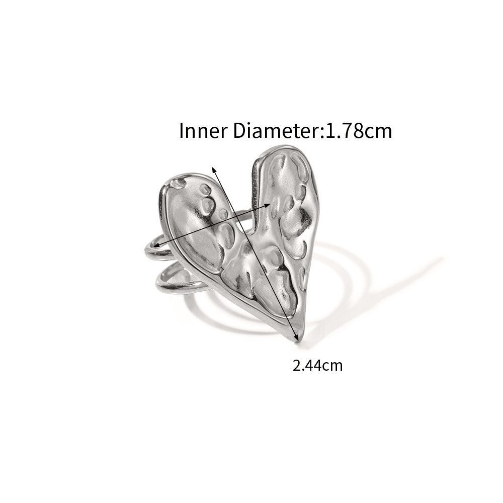 Diagram showing the dimensions of the stainless steel heart ring, with an inner diameter of 1.78cm and a width of 2.44cm.