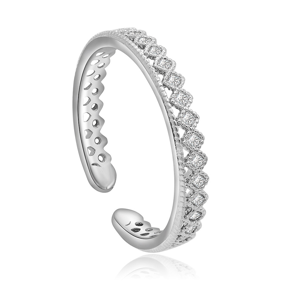 Detailed view of the Diagonal Design Cubic Zirconia Ring's adjustable band