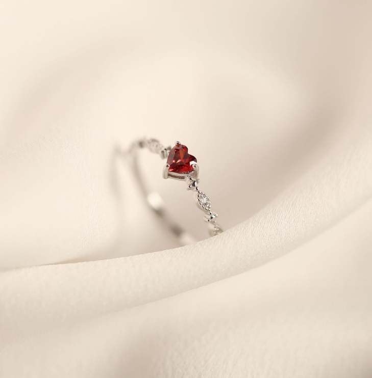 Side view of the 925 Sterling Silver Red Heart Ring in silver plating