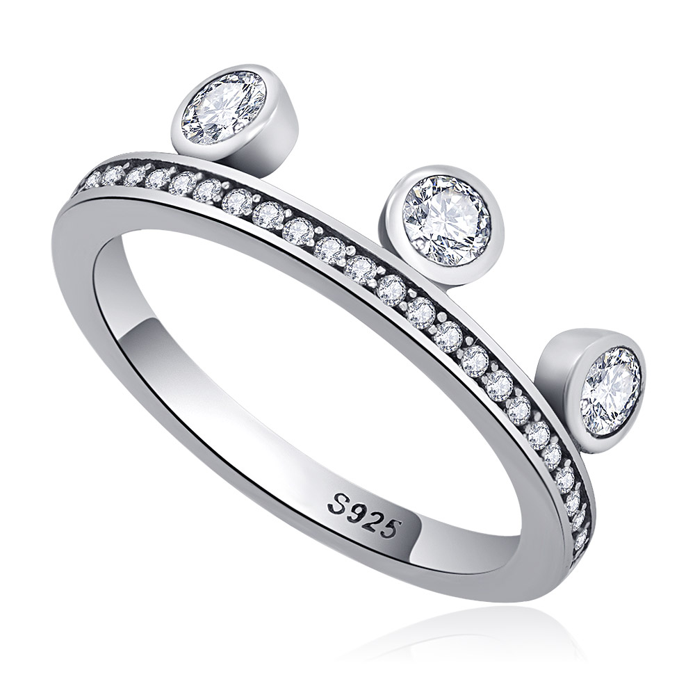 Detailed view of the S925 sterling silver princess tiara ring band and setting