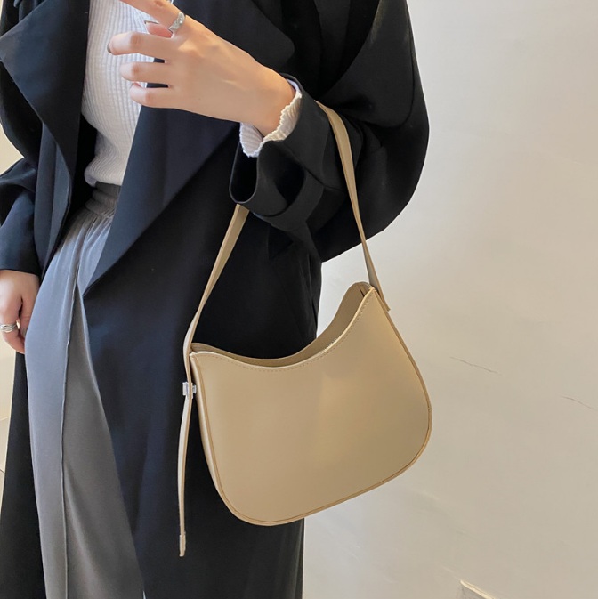Black Pu Leather Moon Shape Bag Factory | JR Fashion Accessories