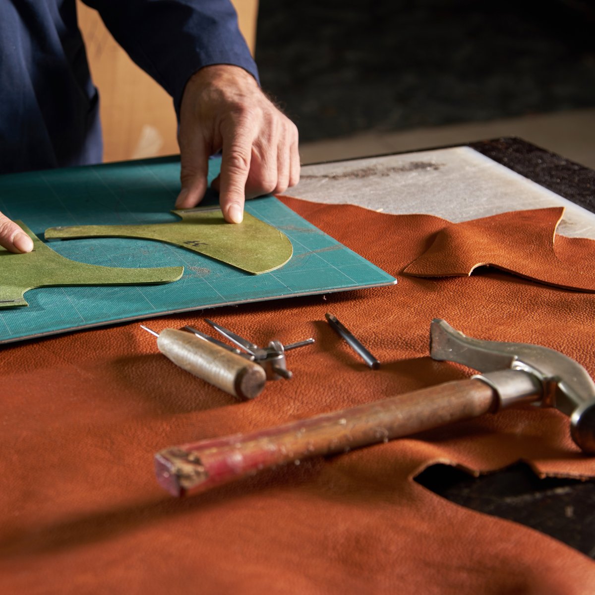 Personalised Leather Gifts Manufacturer
