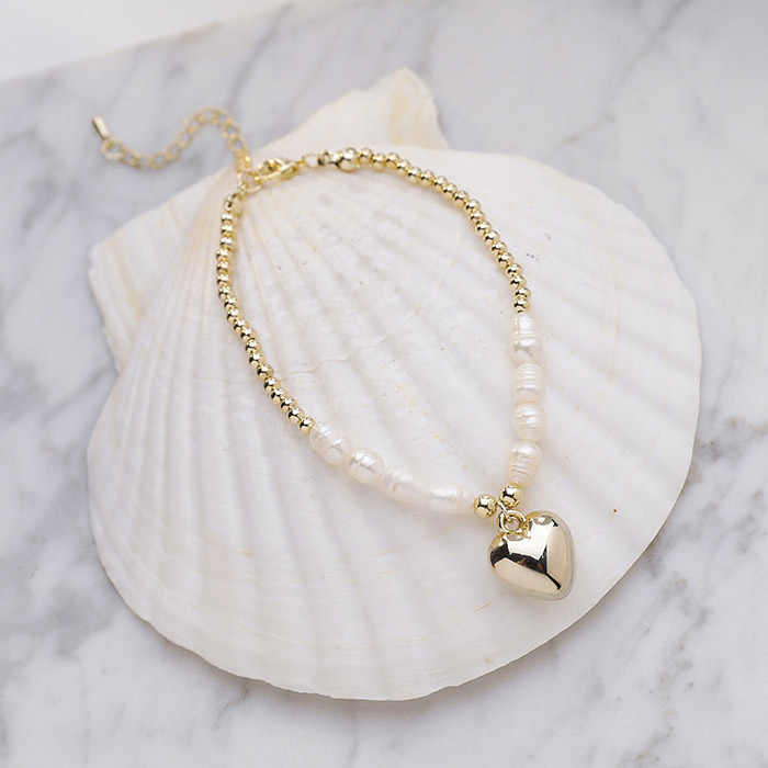 Francesca's Joise Chunky Heart Pearl Bracelet | Hamilton Place